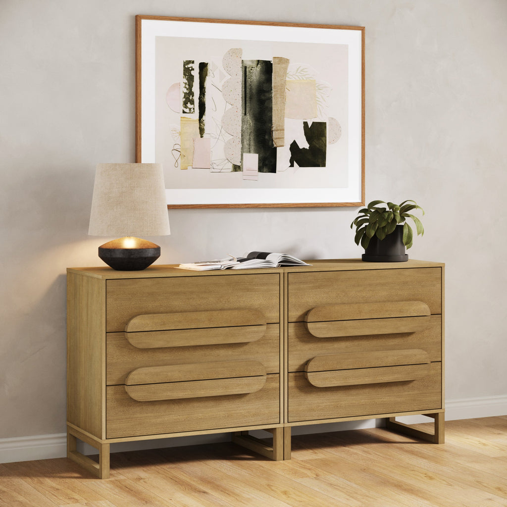 Modern Solid Wood 3-Drawer Dresser with Integrated